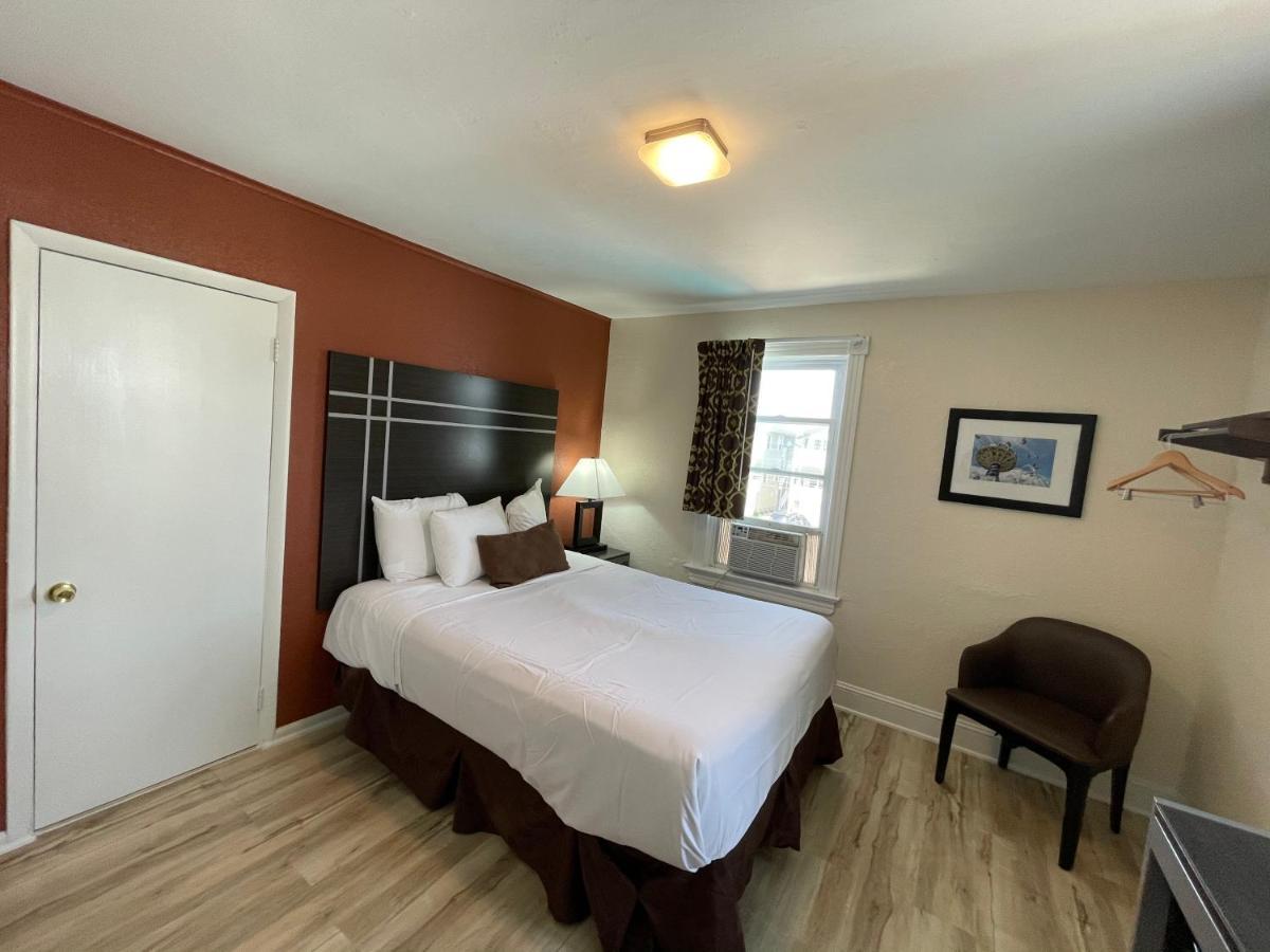 Motel Travelodge & Boardwalk 3*